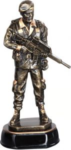 36896 Miltärfigur - Soldat inkl. Beschriftung | 25,0 cm
